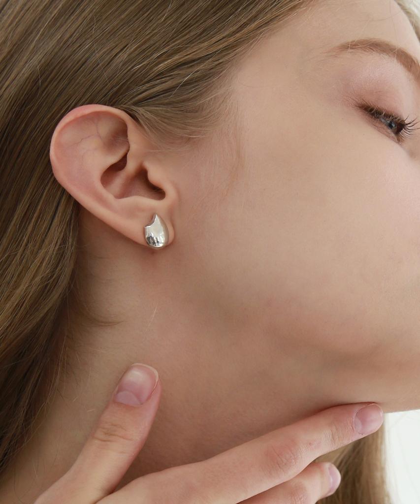 Reindeer Mute Earring 04