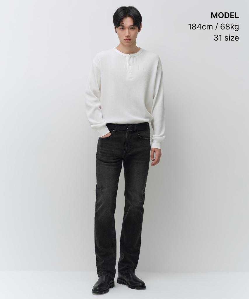 MUSINSA STANDARD Slim Straight Denim Pants [Black]