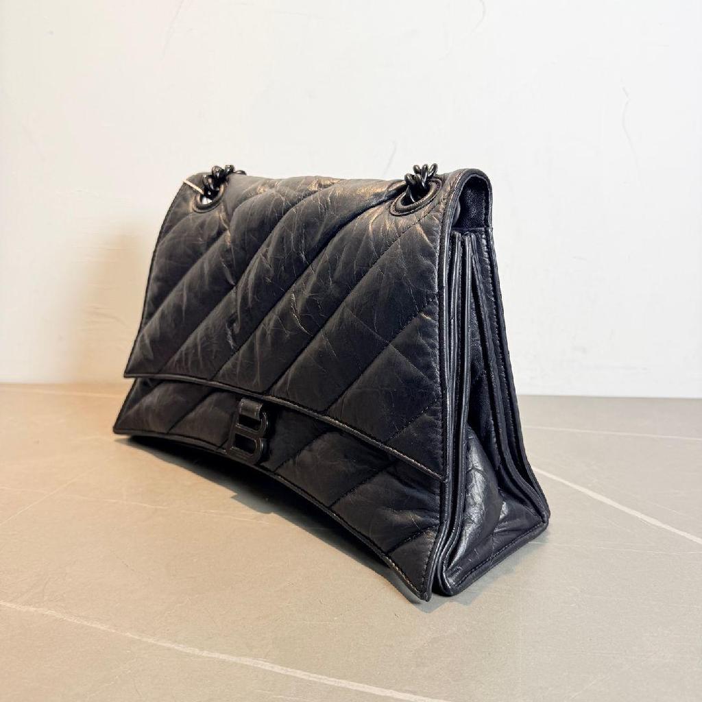 [Pre-Owned] Crush Matte Pillow Bag Niki Bag Leather Chain Shoulder Bag Medium - Excellent #P0NRN7