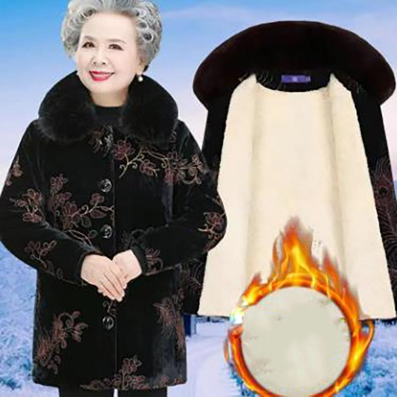 Padded Coat for Middle-aged Women, Winter Parkas, A Thick, Warm Velvet Jacket, and Other Outerwear