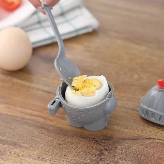 Подставка для вареных яиц, дизайн рыцаря, легко моется, многоразовый жесткий пластиковый держатель для яиц с ложкой, детские игрушки