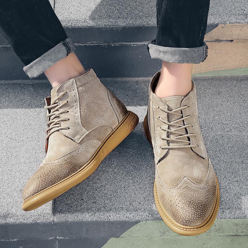 Fashion Golden Sapling Man Retro Flat Chelsea Boots Outdoor Leisure Leather Ankle Boot Male Shoes Pointed Toe High-top Brogues Footwear