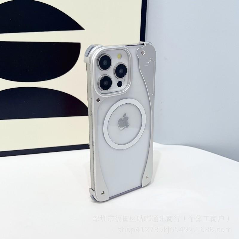 Metal Magnetic Phone Case IPhone 16 Pro Max Clear PC Back Slim Heat Dissipation Shockproof