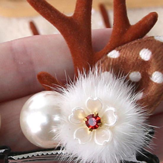 1 пара рождественских заколок для волос, праздничный дизайн с оленьими рогами, декор из искусственного жемчуга и плюшевых шариков, заколки для волос, реквизит для фотосъемки на рождественской вечеринке