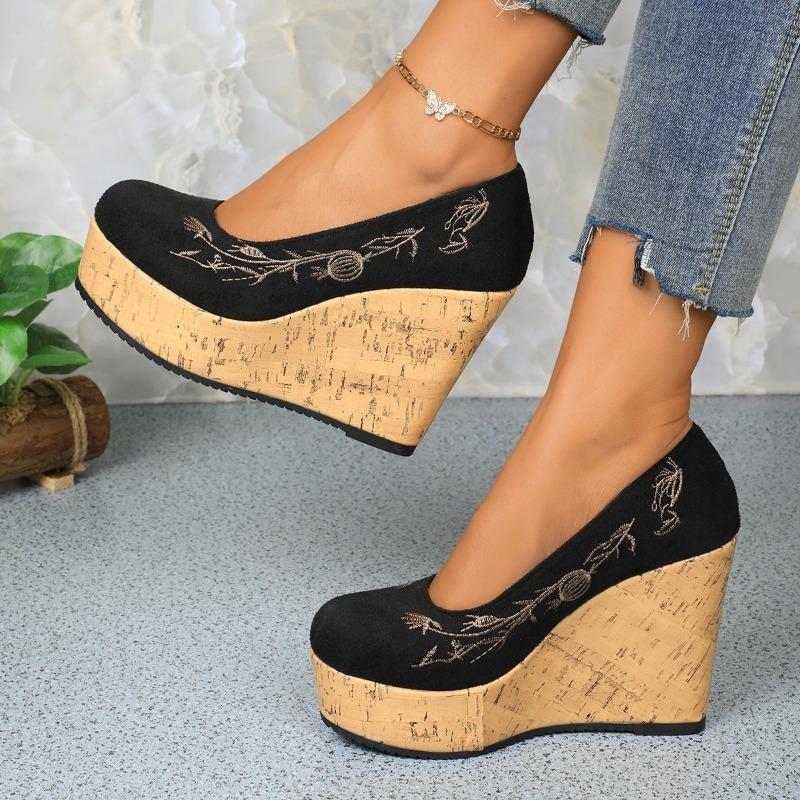 Женские туфли с пряжкой на ремешке, женские туфли на высоком каблуке, модные вышитые туфли-лодочки для женщин, новые туфли на платформе больших размеров