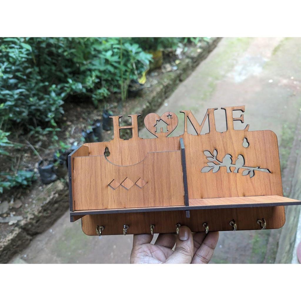 Деревянная полка с матовой отделкой, дизайнерская домашняя боковая настенная полка, ключница с 7 крючками для ключей (коричневый)- Предметы домашнего декора, Предметы украшения Дивали