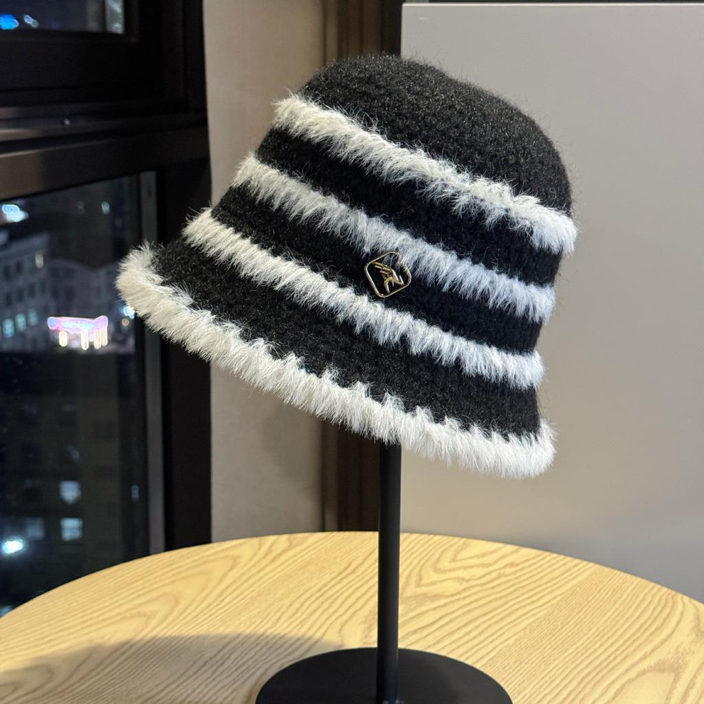 Рыбацкая шляпа Женская Осень и Зима Теплая Защита ушей Подчеркивающая лицо Маленький Размер для большой головы Корейский стиль Универсальная Повседневная Вязаная шерсть