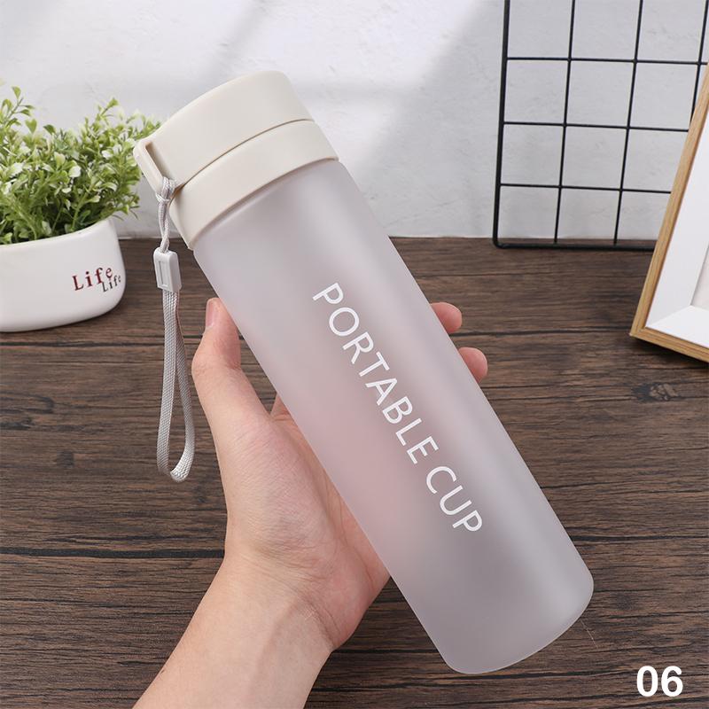 600/800 мл спортивная бутылка для воды большой емкости для отдыха на открытом воздухе матовая пластиковая кружка портативная веревочная пластиковая бутылка подарочная кружка