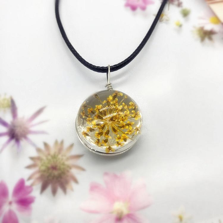 Beautiful Dandelion Necklace Eternal Flower Clavicle Chain Male and Female Couples Crystal Dried Flower Glass Ball Pendant Accessories