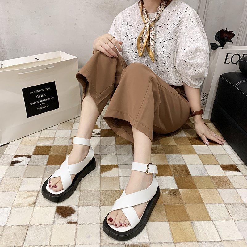 Сандалии женские новые большого размера на толстой подошве в римском стиле с внешней стороны через пряжку пряжка женская обувь