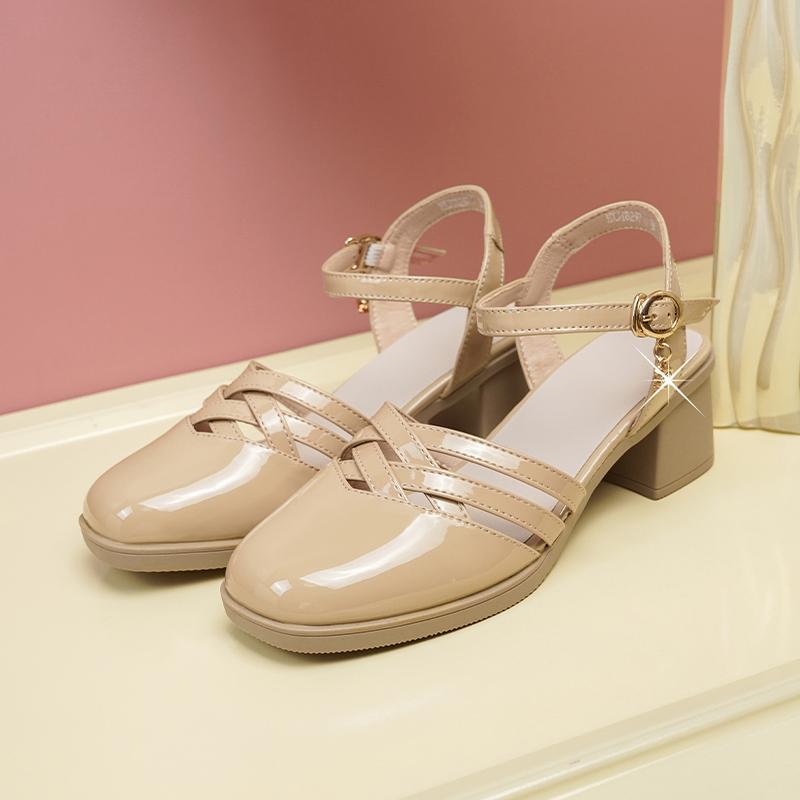 Модные сандалии-гладиаторы AIYUQI Лето 2025 Новые из натуральной кожи Женские сандалии Закрытый носок Большой размер Модные сандалии Женские