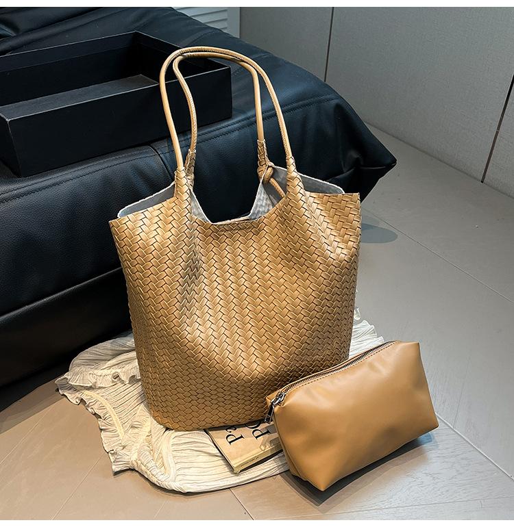 Large Capacity Premium Sense Woven Tote Bag Women 2025 Casual Daily Lazy Loose Shoulder Bag Casual Commuter Bag