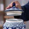 Восьмиугольная сине-белая фарфоровая банка из Цзиндэчжэня Керамическая емкость для хранения чая и закусок Элегантное украшение Домашняя кухонная утварь