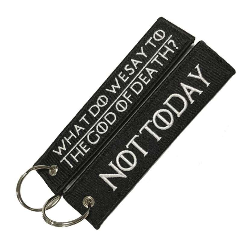 Удалите перед полетом ЧТО МЫ ГОВОРИМ БОГУ СМЕРТИ Брелок Ювелирные изделия