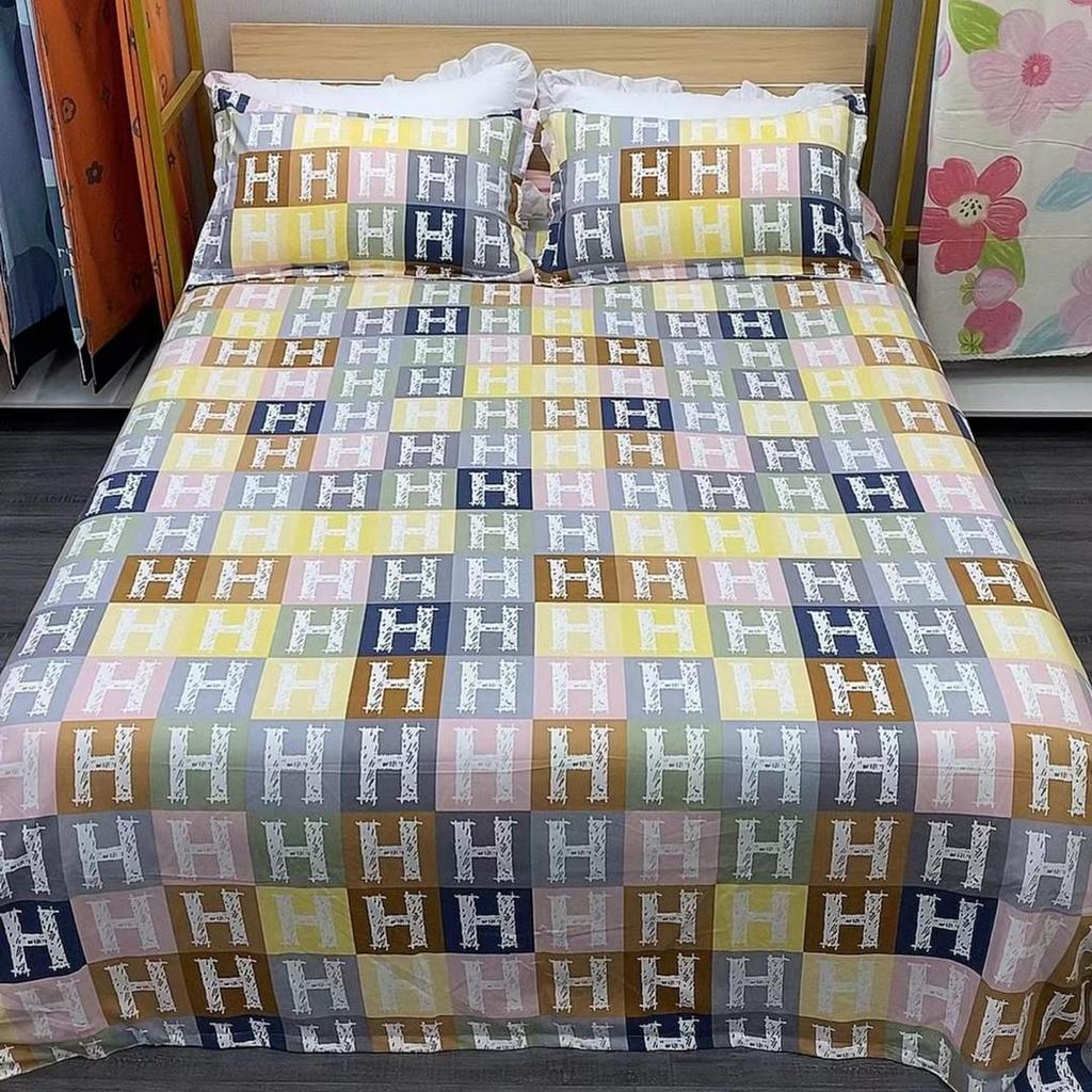 Cartoon Flannel Bed Sheet - Double or Single Size, Perfect for Dorms, In Stock