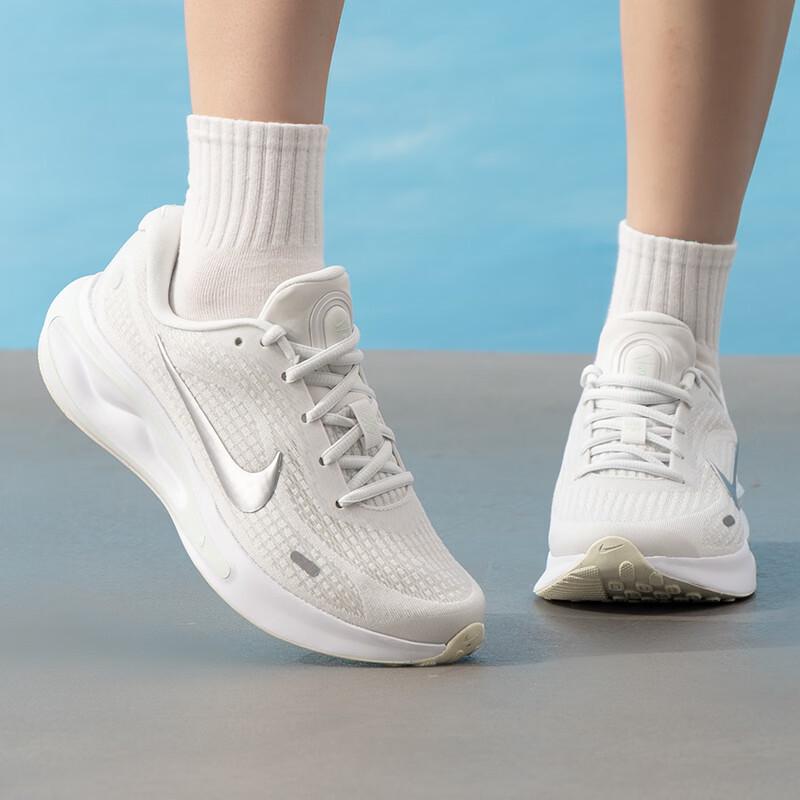 Nike Женские всесезонные кроссовки для бега и повседневной носки FJ7765-122