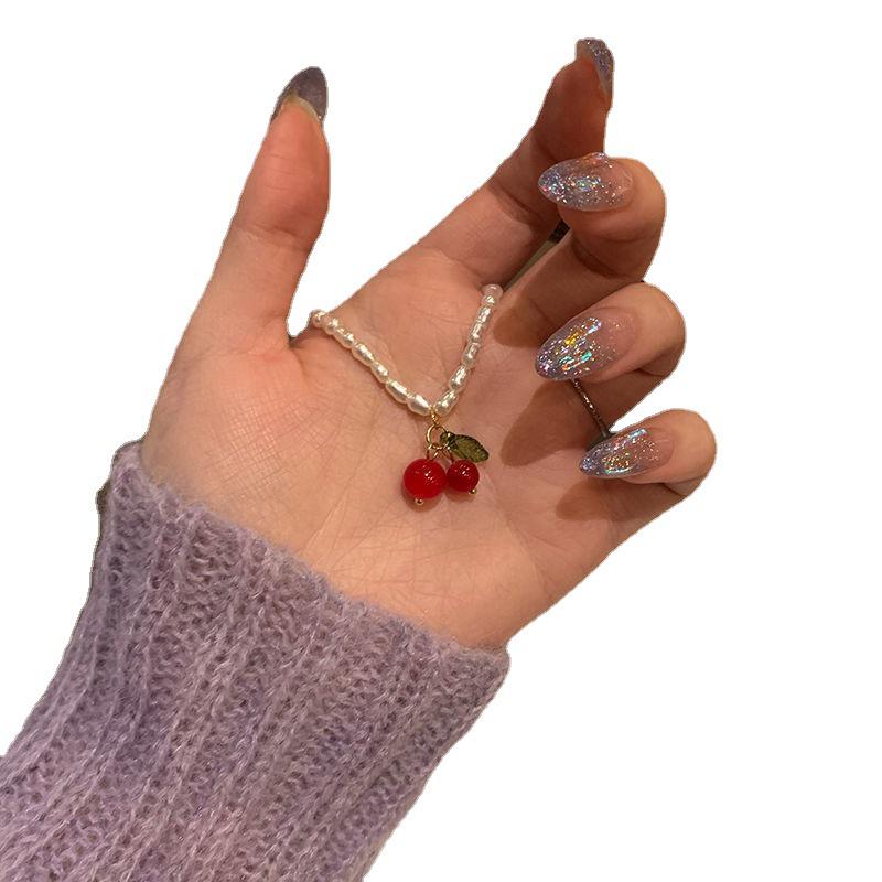 Элегантное жемчужное колье с вишнями: Роскошная летняя ключичная цепочка для женщин