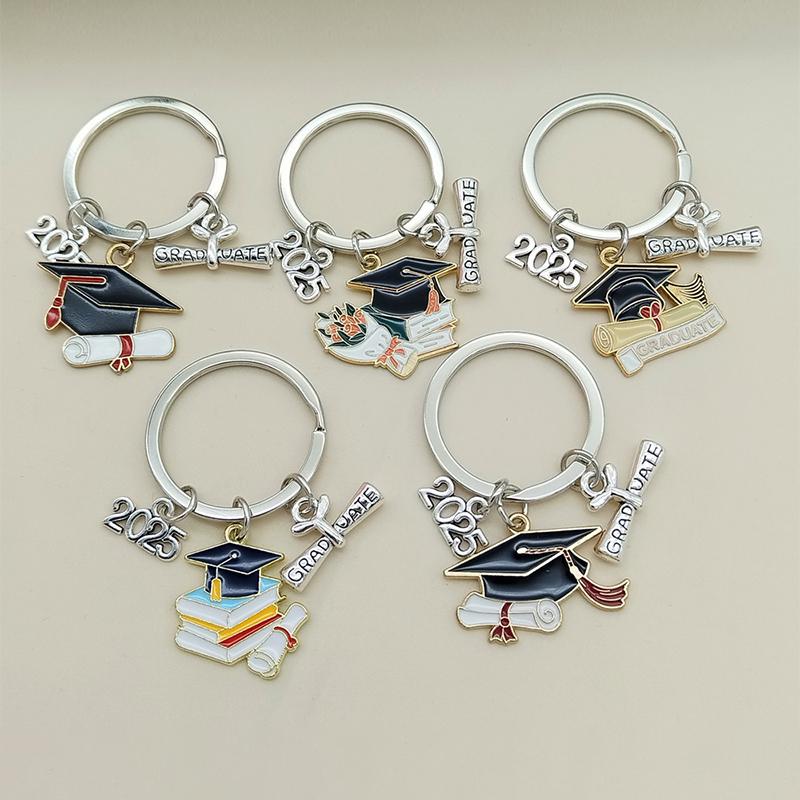 Брелок для ключей на выпускной сезон 2025 года, памятный знак, гравированный сплав, креативный брелок в виде книжной крышки, уникальный, многофункциональный
