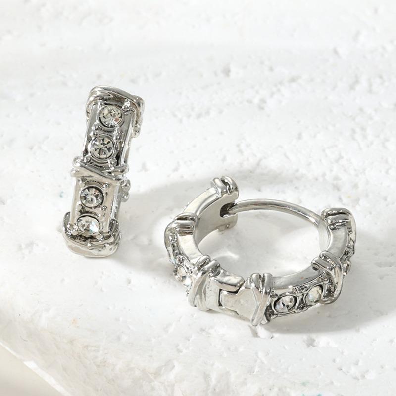 Винтажные серьги-гвоздики CC Design для женщин Новая корейская мода Изящные серьги Обручальные украшения Подарки