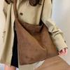 Винтажная замшевая сумка-тоут женская 2025 новая большая вместительная модная сумка через плечо в иностранном стиле простая и высококлассная сумка на плечо