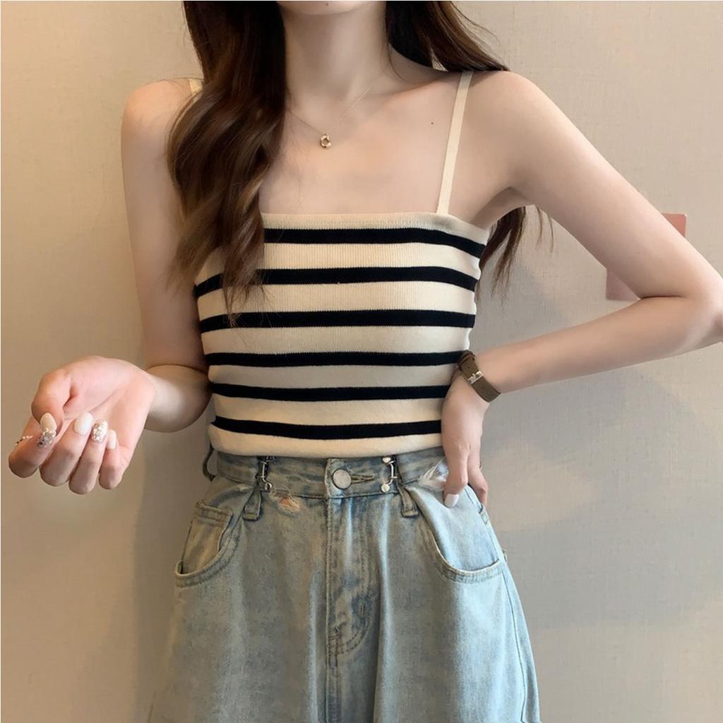 Летний новый спортивный маленький камзол женский в полоску с сексуальным сладким и пряным внешним видом, чтобы носить все с топом на груди