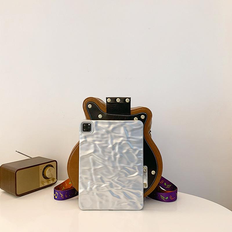 Персонализированная сумка для гитары 2025 новая корейская версия модная сумка через плечо с заклепками ins интернет-знаменитость женский рюкзак