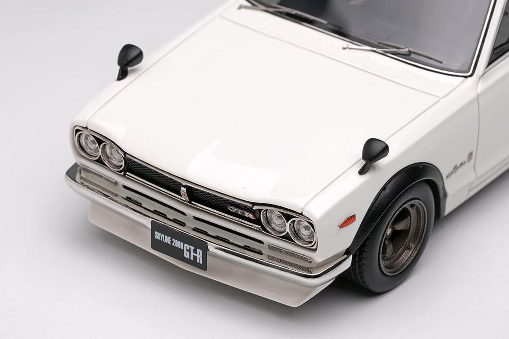 Makeup Vision Scale Nissan Skyline 2000 1971 with Spoiler Finished Model VM244B 1/43 GT-R (KPGC10) (Works Wheels) White,