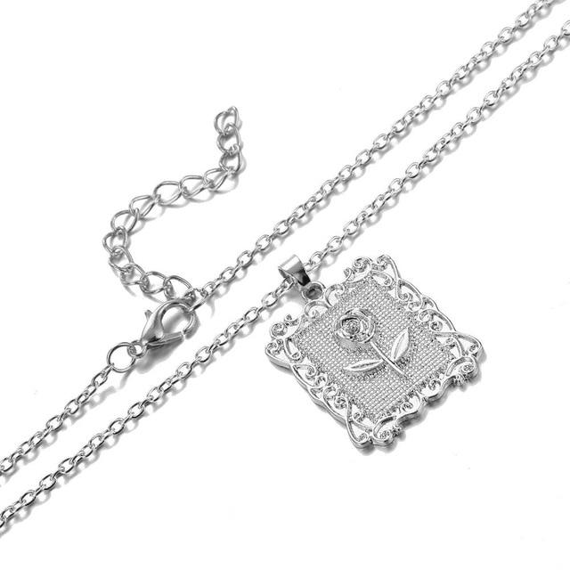 Ожерелье из нескольких цепочек с подвесками на ваш выбор