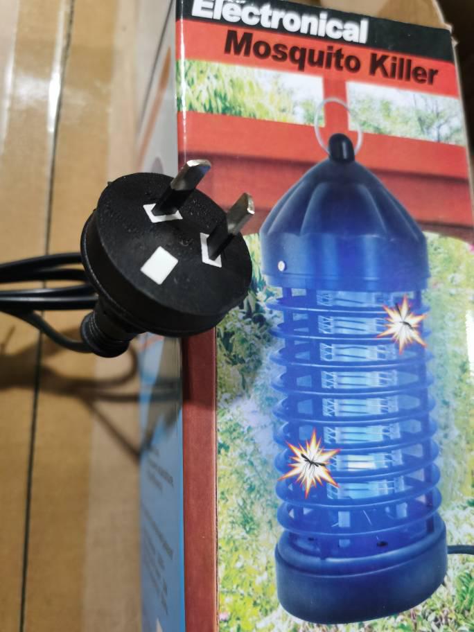 Электрический уничтожитель комаров: Фотокаталитическая ловушка без излучения для использования внутри и снаружи помещений