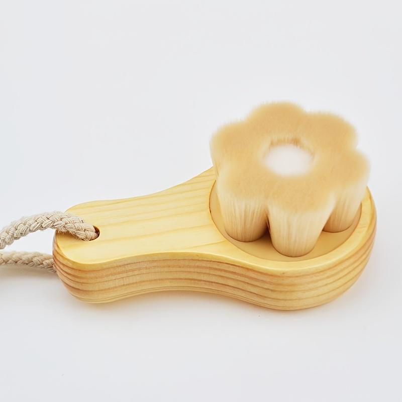 1PC Single Plum Blossom-shaped Wooden Handle Face Brush, Manual Cleansing Brush, Soft Hair Removal Blackhead Remover, Pore Cleaning Tool Brush