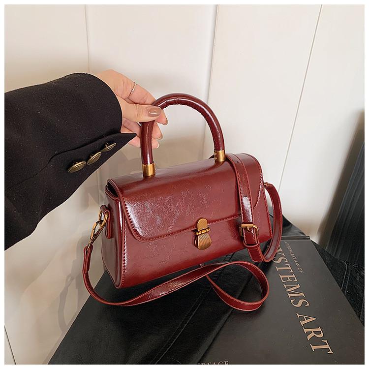 Ielgy Retro Autumn Winter All-Match Fashion Simple Shoulder Messenger Bag Women's Portable Small Square Bag