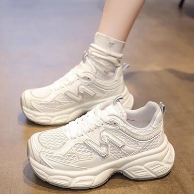 Одинарная сетка дышащая сетка спорт досуг мода интернет-знаменитость женская обувь 2025 весна и лето новые туфли на платформе, увеличивающие рост, кроссовки папы