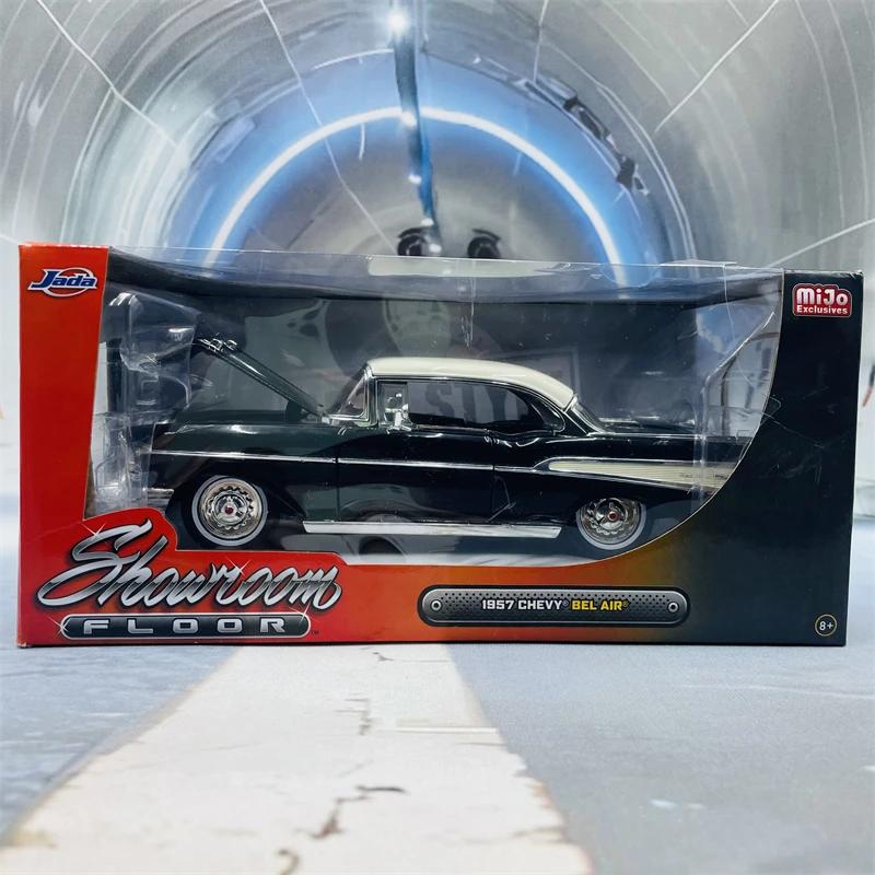 Jiada 1:24 1961 Chevrolet Impala Classic car simulation Alloy collection car model for children's birthday gifts31