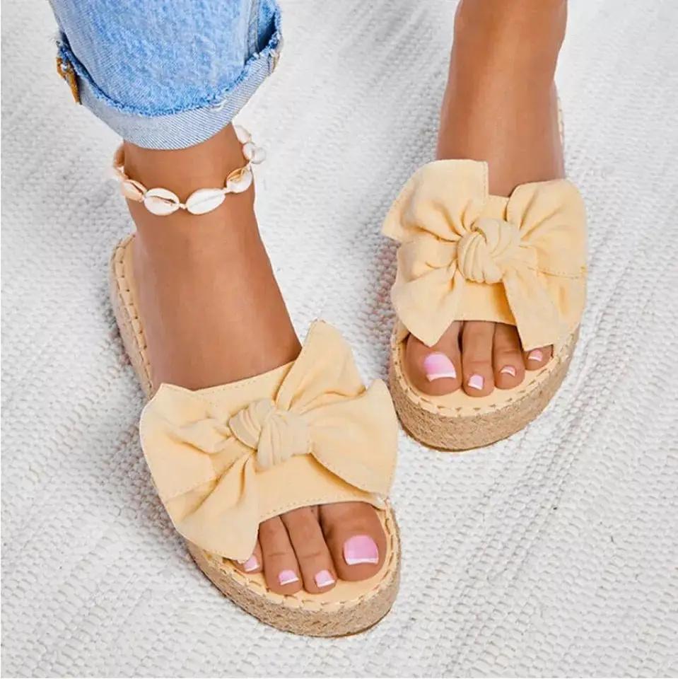 Модные женские тапочки на платформе, модные шлепанцы с бантом, нескользящие женские сандалии для отдыха на открытом воздухе, летняя пляжная обувь, повседневные шлепанцы с открытым носком