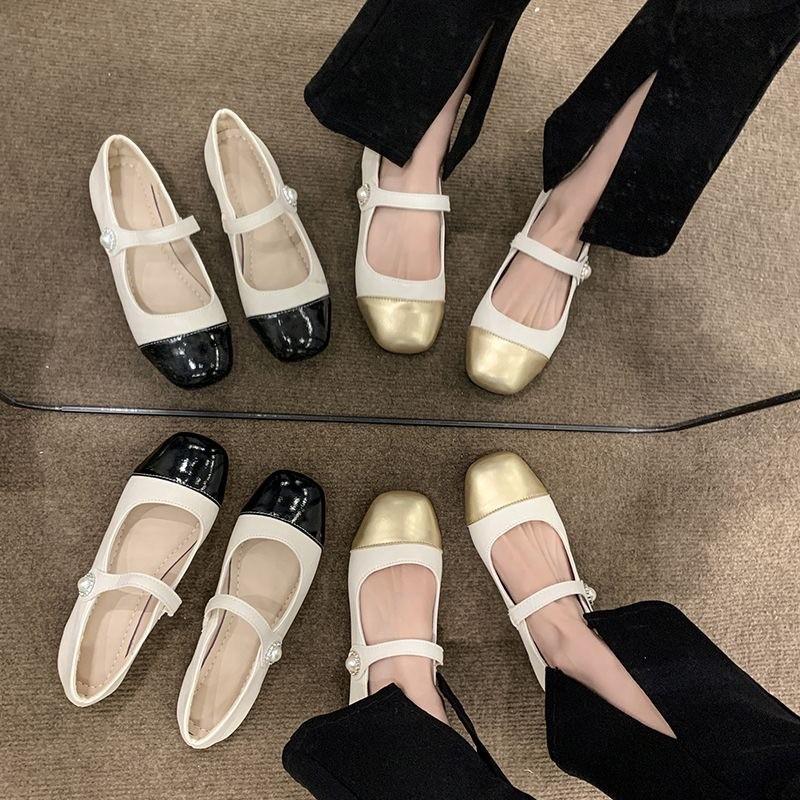 Французские серебристые маленькие ароматные туфли-лодочки Мэри Джейн женские 2025 новые с неглубоким вырезом на плоской подошве универсальные с юбкой маленькие кожаные туфли