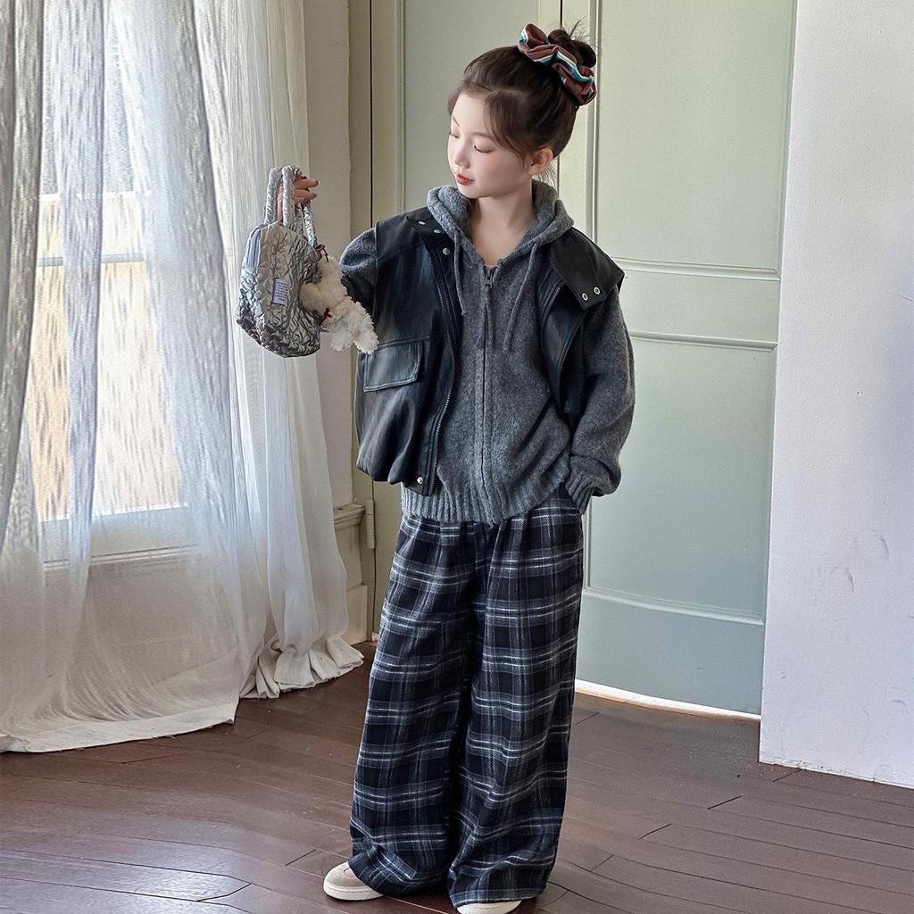 Autumn/Winter 2025 Girls' Stylish Korean Vest Set - High-End Three-Piece Outfit