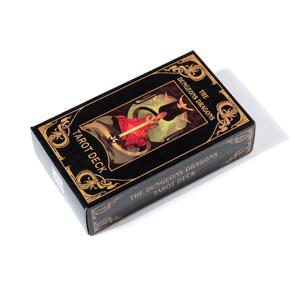 Колода из 78 карт Таро «Подземелья и Драконы» с персонажами и существами, а также картами Старших и Младших Арканов