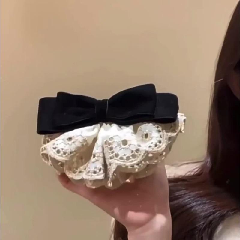 1PC Korean Wave sweet and fashionable spring hairpin, designed with exquisite lace and tassel, with a semi-tied ponytail shape, cute velvet hairpin