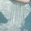 Плавающее облако - водная игрушка для купания и бассейна детей. Милый дождевой распылитель с эффектом имитации дождя. Батарейки не требуются. Веселая игрушка для купания малышей.