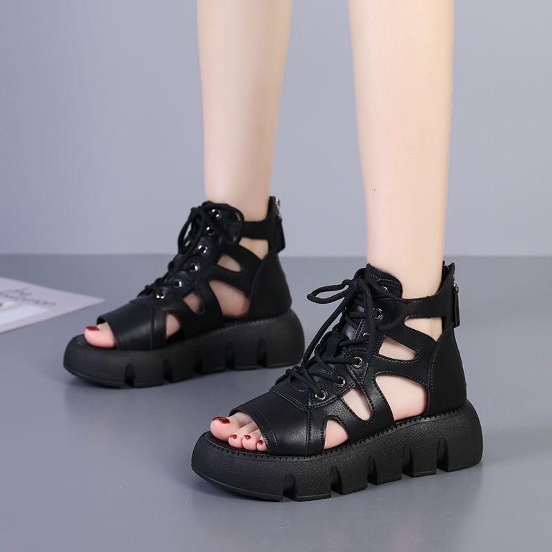 Крутые ботинки женские ретро босоножки на платформе со шнуровкой модные полые босоножки лето 2025 новые дышащие повседневные туфли-маффины