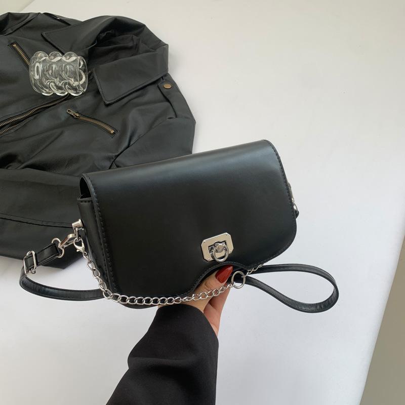 Casual Personalized Shoulder Bag Spring New Bag for Women Korean Version of Personalized Crossbody Bag Fashionable Simple Square Bag