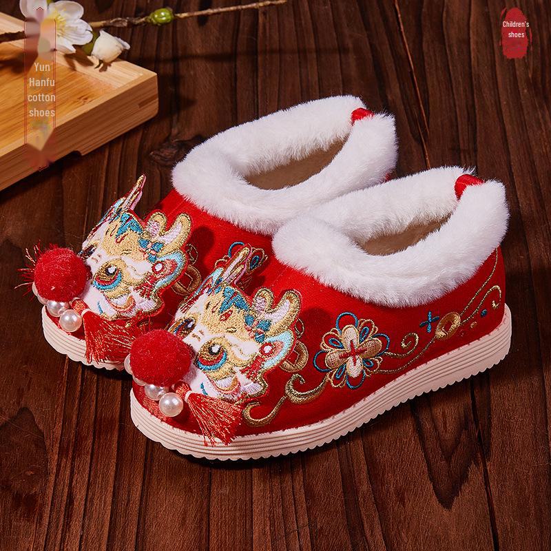 Embroidered Winter Hanfu Shoes for Girls - Ethnic Style with 3D Dragon and Floral Design, Thick Cotton