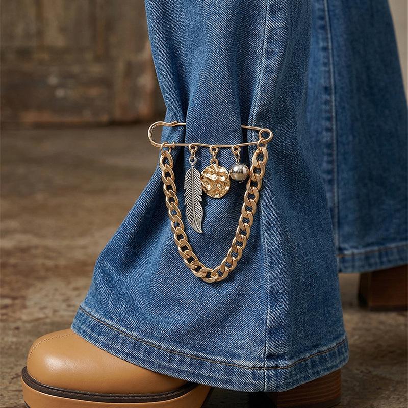 Feather Coin Chain Tassel Brooches for Women Retro Denim Element Waist Pin Hip-Hop Pants Chain Brooch Punk Versatile Accessories
