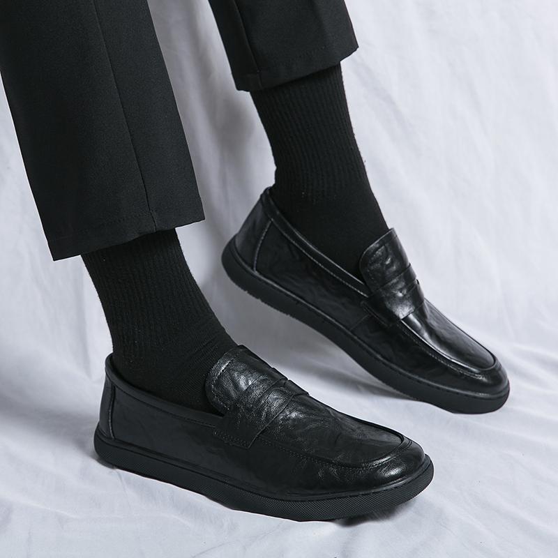 Male Shoes Slip On Outdoor Fashion Men Casual Shoes High Quality Leather Classic Male Business Loafers Men Moccasins