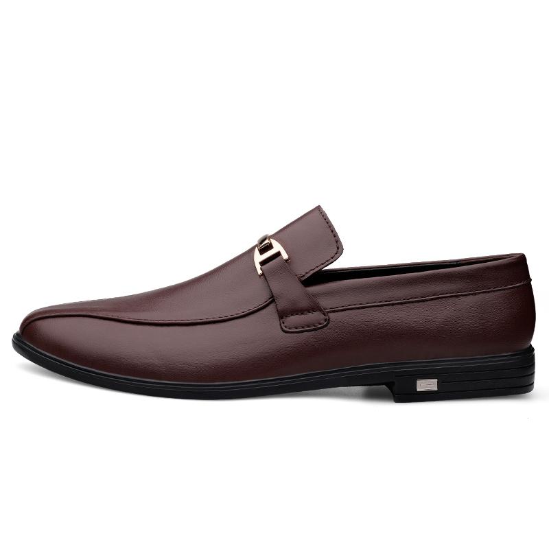 Модные деловые туфли из натуральной кожи на низком каблуке, повседневные туфли на весну и осень, лоферы с металлической пряжкой, дышащие, удобные, мужские мокасины