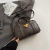 Premium Retro Handbag Women's New Autumn and Winter New Shoulder Messenger Bag Popular Pillow Bag