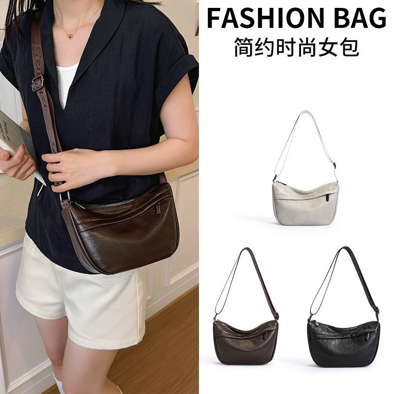Large capacity women's bag 2026 early autumn new lightweight messenger bag versatile single shoulder wide shoulder strap armpit bag