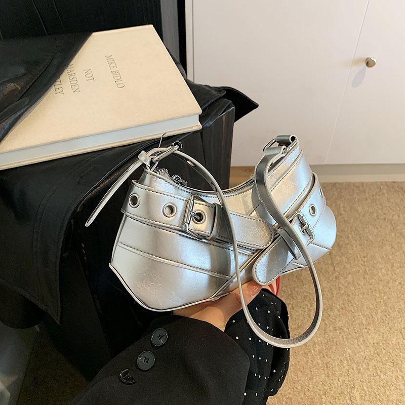 Модная женская сумка-багет премиум-класса, лето 2025, корейская версия, трендовая универсальная сумка-локомотив, нишевая простая наплечная женская сумка