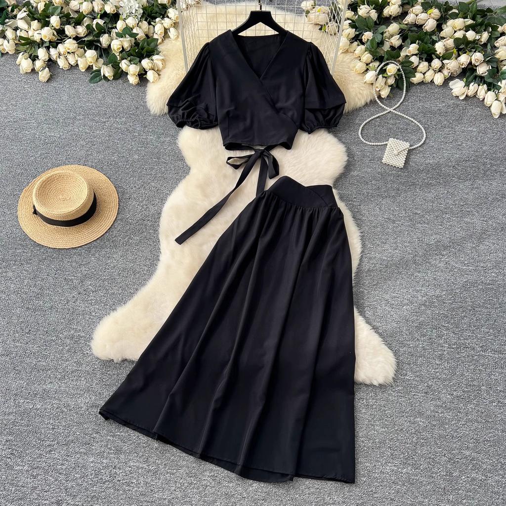 French Style Set with Women's Design Sense, Tie Up Waist, V-neck, Bubble Sleeve Shirt, High Waist, Big Swing Skirt, Two-piece Skirt Set