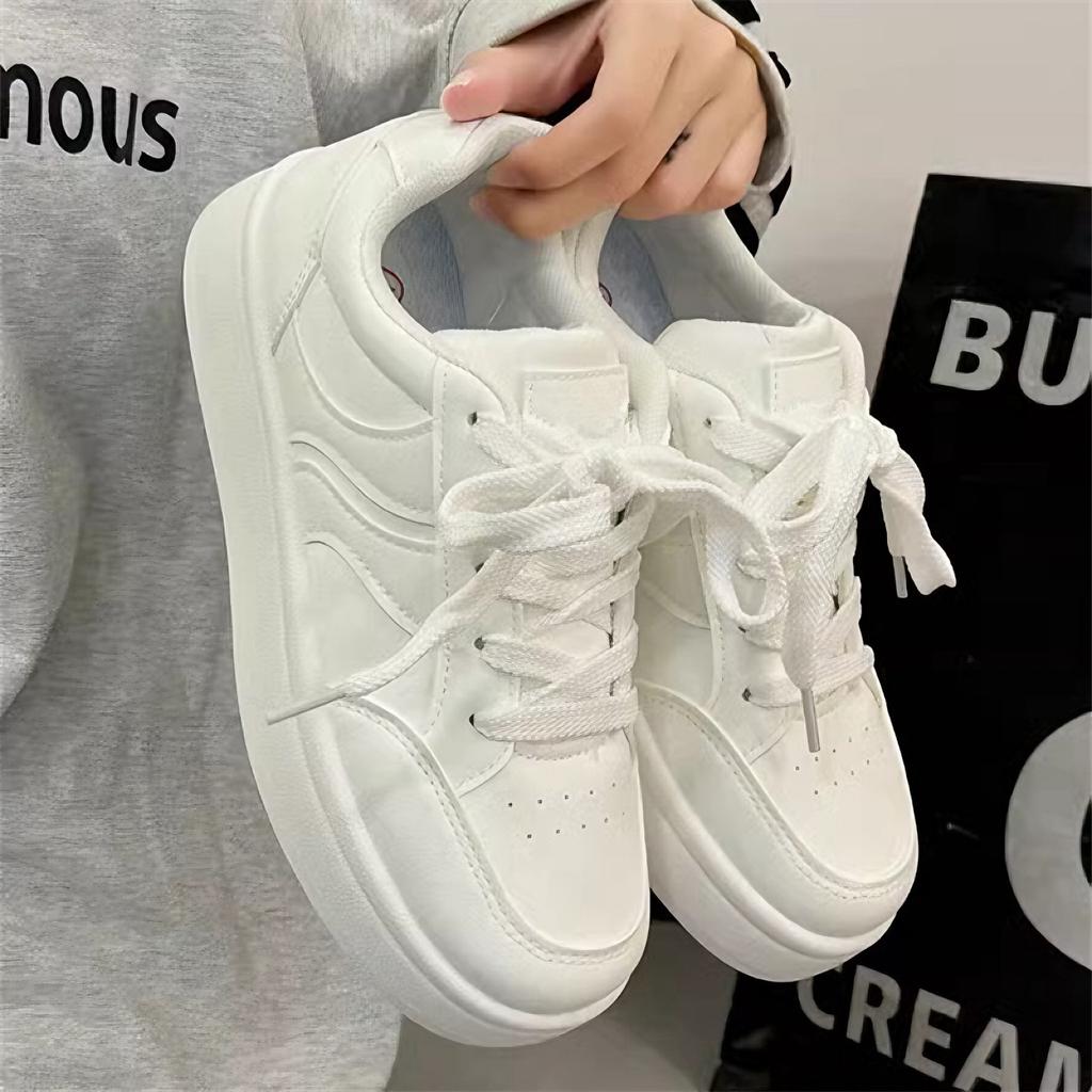 Ретро немецкие тренировочные кроссовки женские 2025 новые популярные дышащие на толстой подошве универсальные нишевые повседневные папины спортивные кеды для скейтборда детские